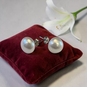 Freshwater White 10-11mm Silver Stud Pearl Earrings Classic Old Money